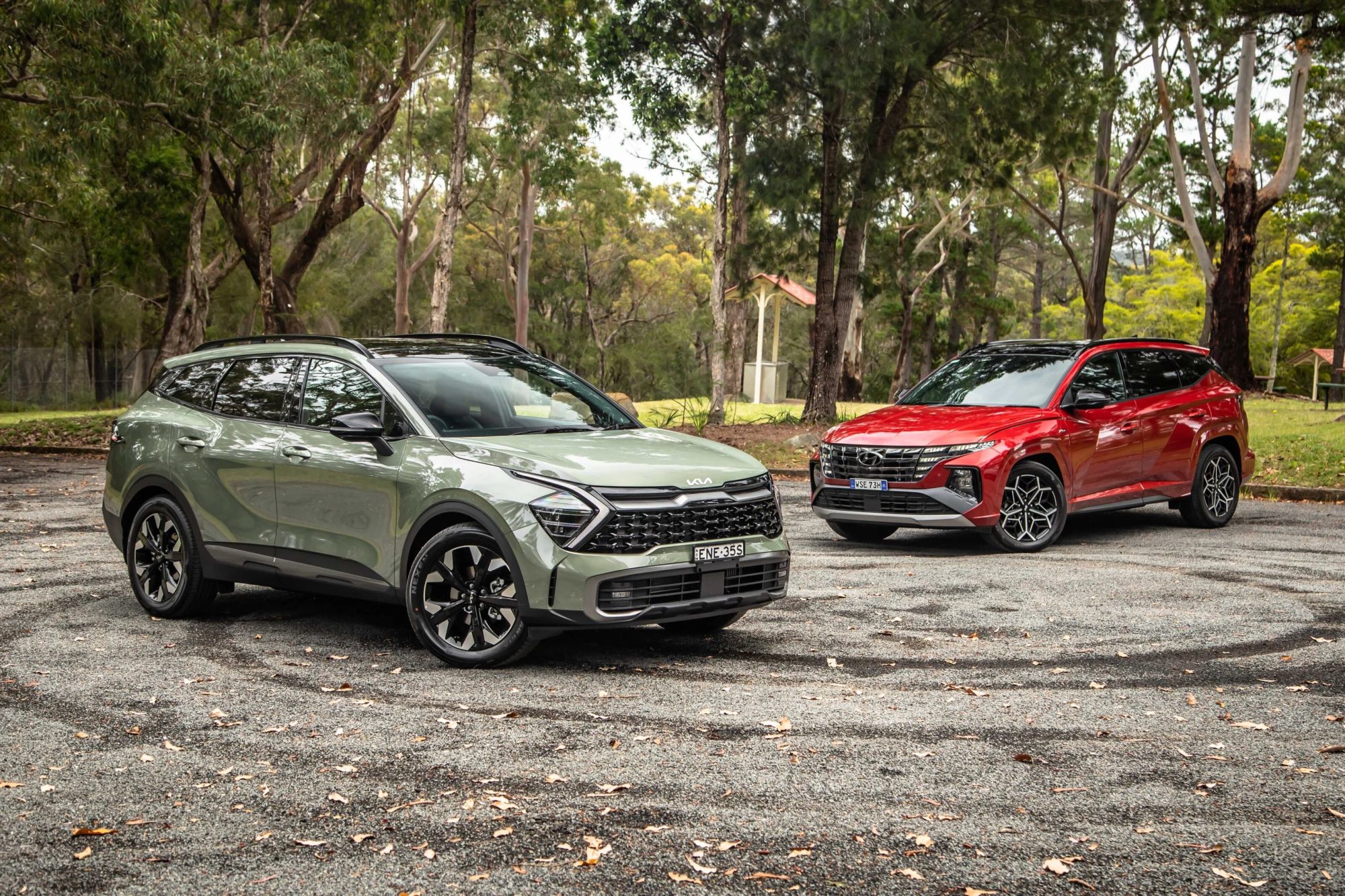 Hyundai Tucson срещу Kia Sportage: кой корейски SUV си струва повече на старо?