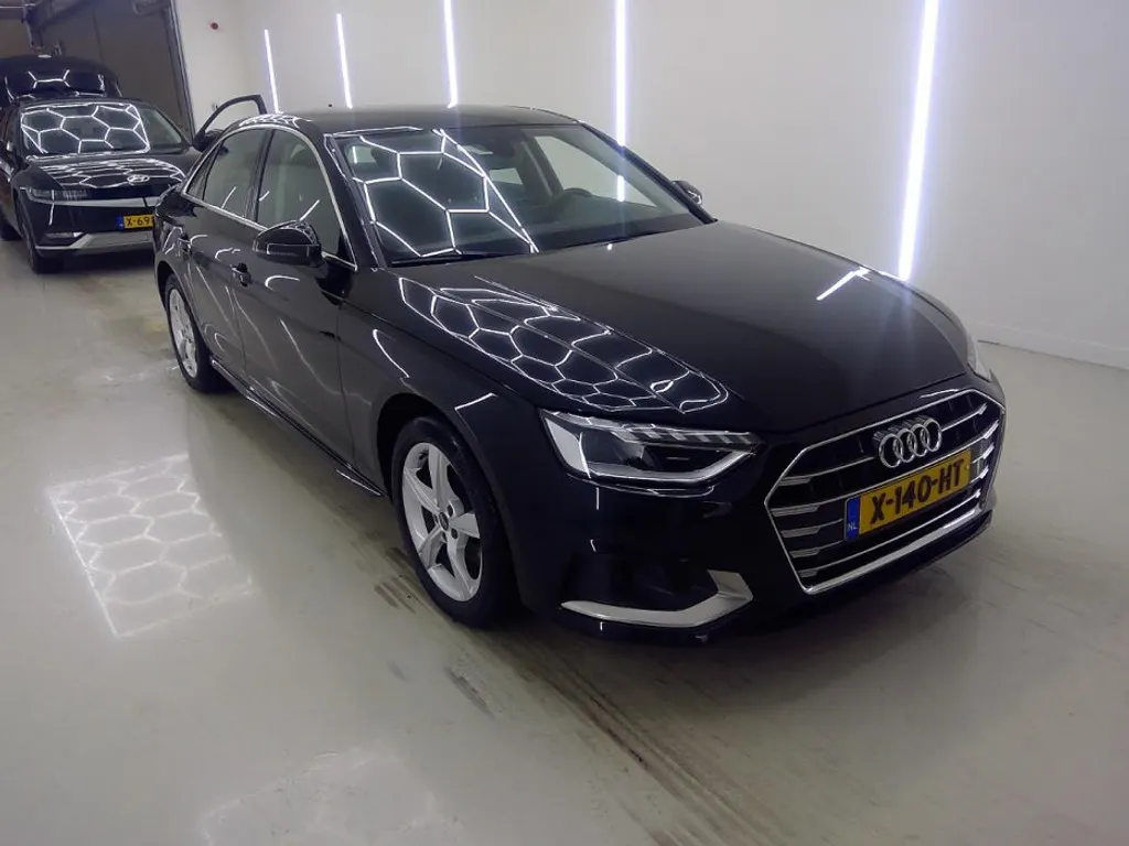 Audi A4 35 TFSI Advanced - Petrol - Automatic - 150 hp - 76.626 km
