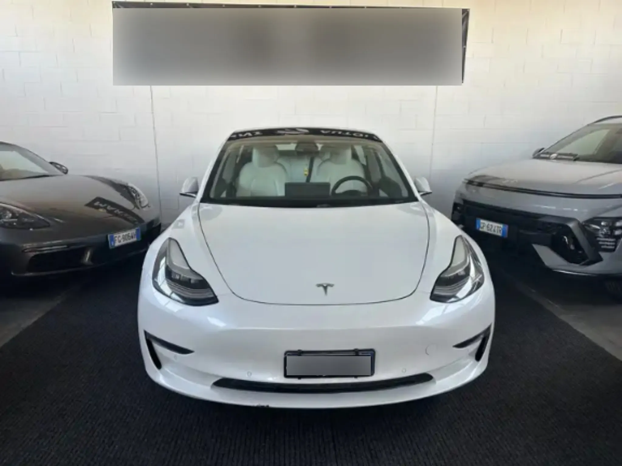 Tesla Model 3 Long Range 82 kWh - Electric - Automatic - 208 hp - 166.469 km