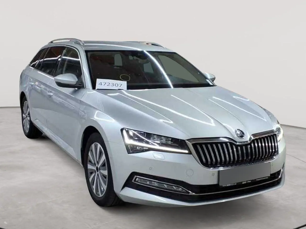 Skoda Superb Combi 2.0 TDI Style - Diesel - Automatic - 200 hp - 145.595 km