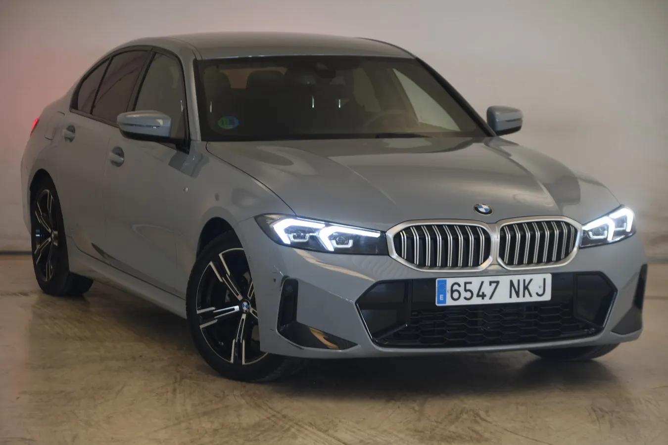 BMW 3 Series 320d M Sport - Diesel - Automatic - 163 hp - 18.693 km