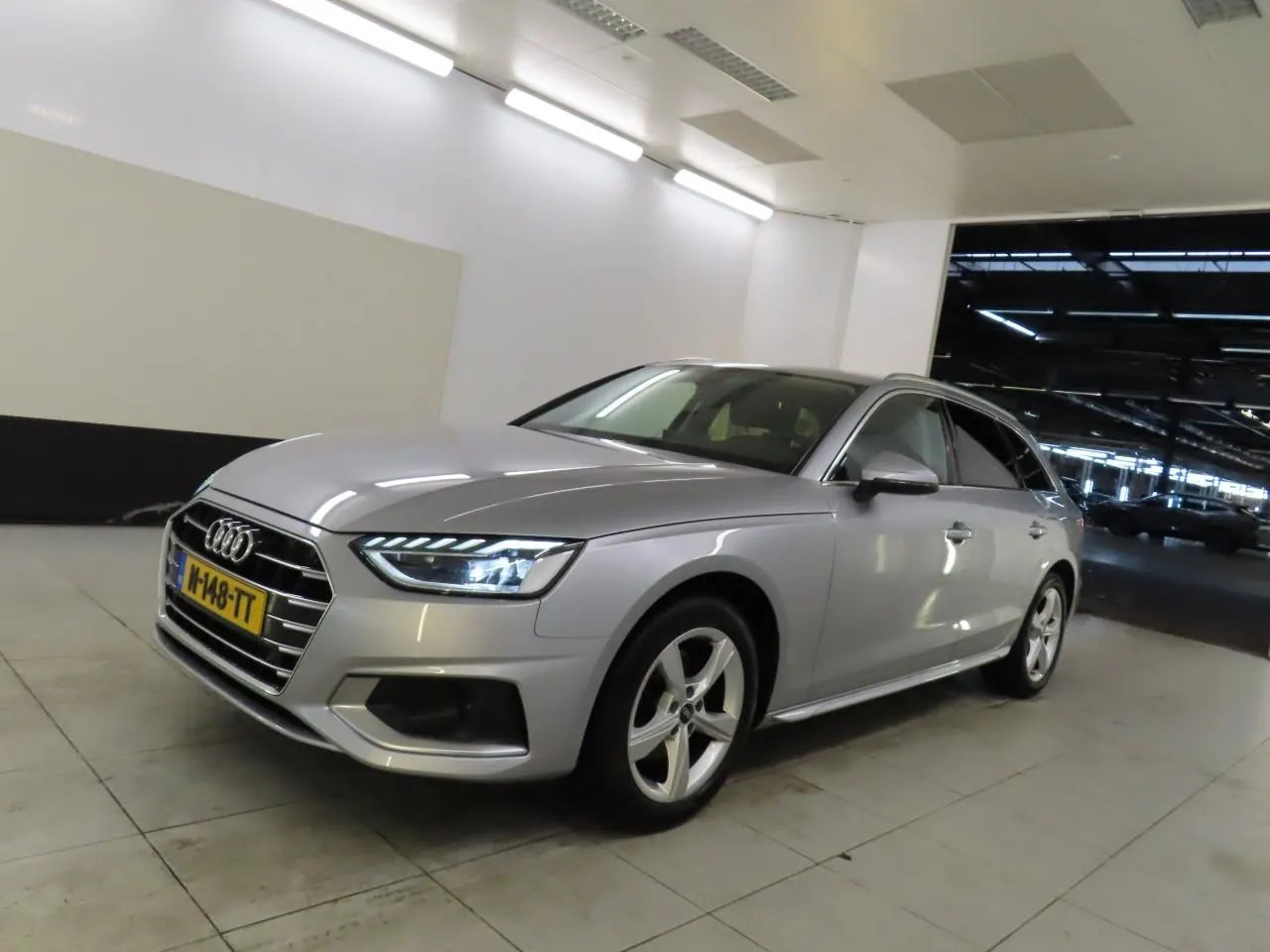 Audi A4 Avant 35 TFSI Advanced - Petrol - Automatic - 150 hp - 143.011 km