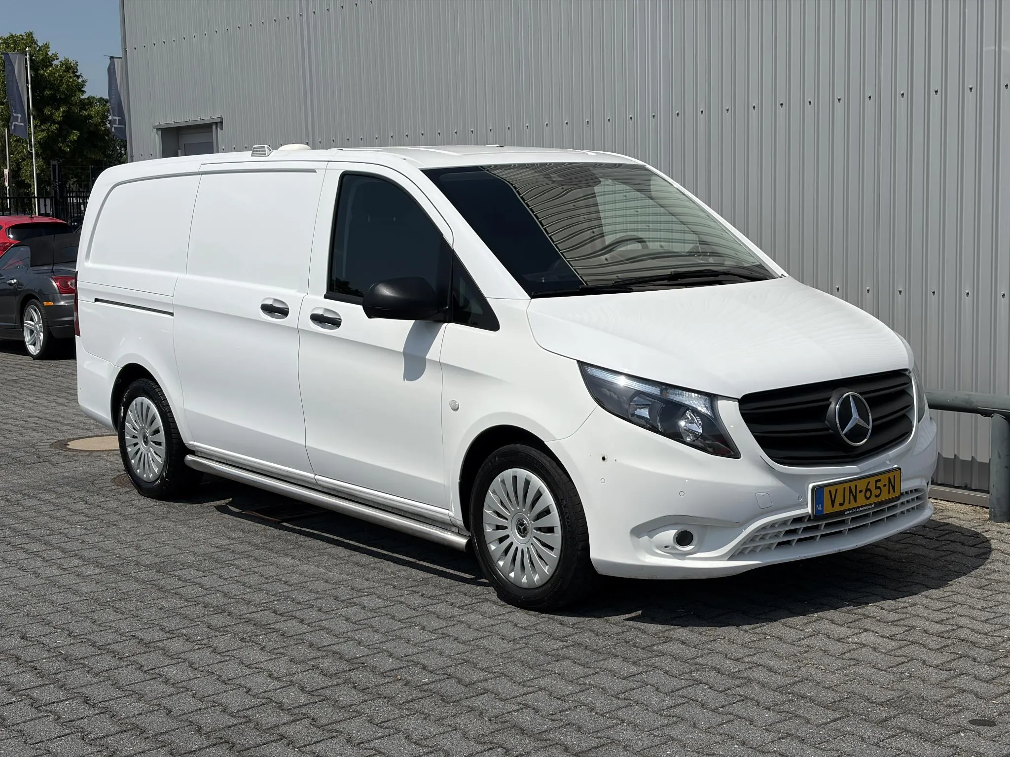 Mercedes-Benz Vito L3 116 CDI Business - Diesel - Automatic - 163 hp - 198.016 km