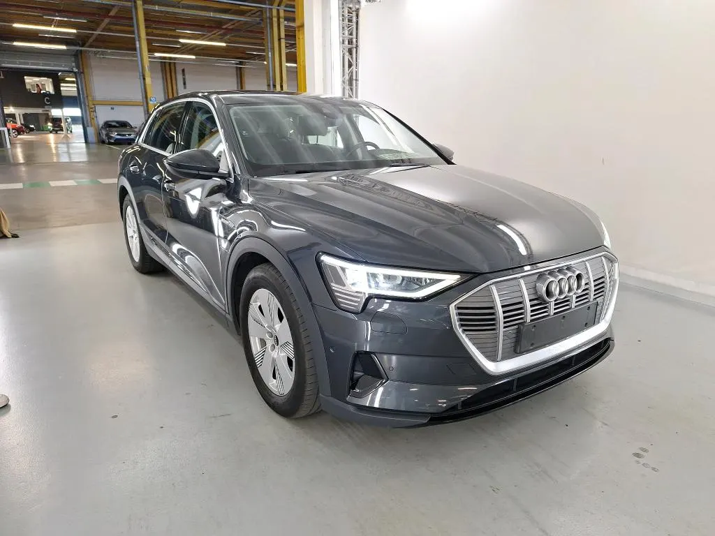 Audi E-Tron 55 - Quattro - Electric - Automatic - 408 hp - 119.762 km