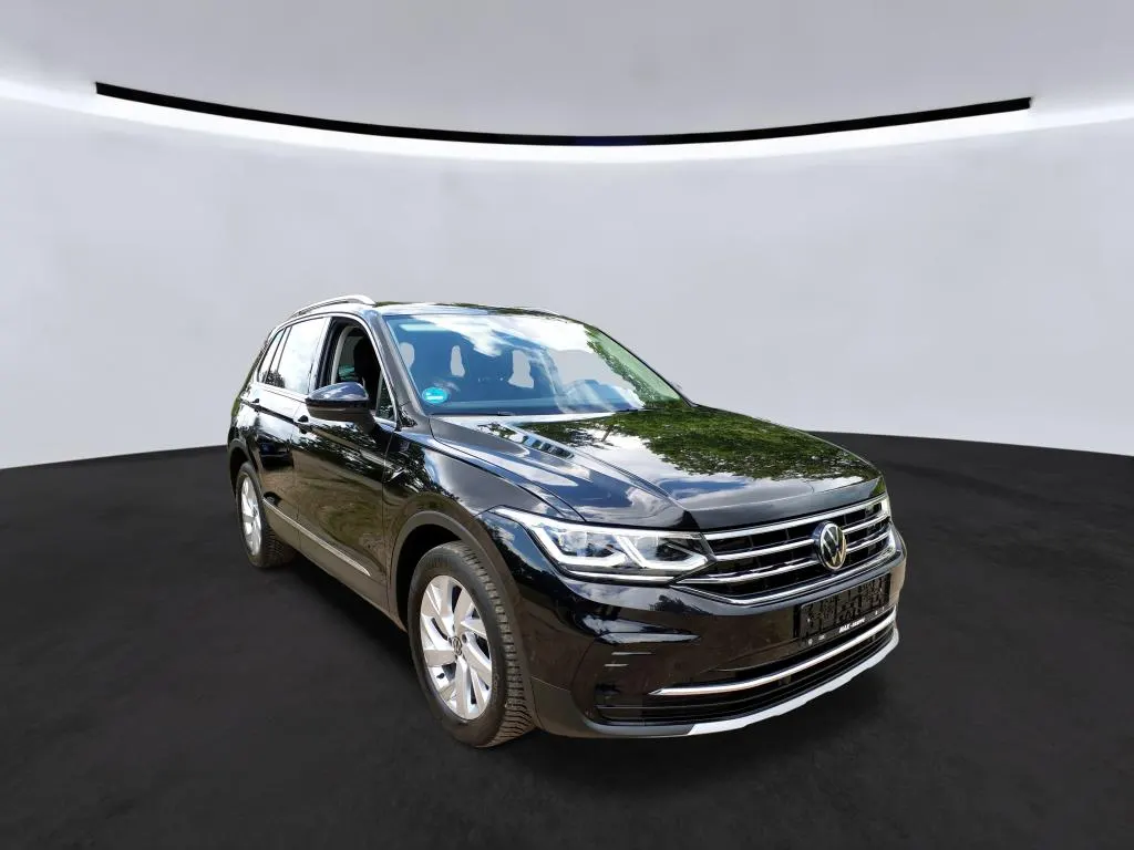 Volkswagen Tiguan 2.0 TDI Elegance - Diesel - Automatic - 150 hp - 39.948 km