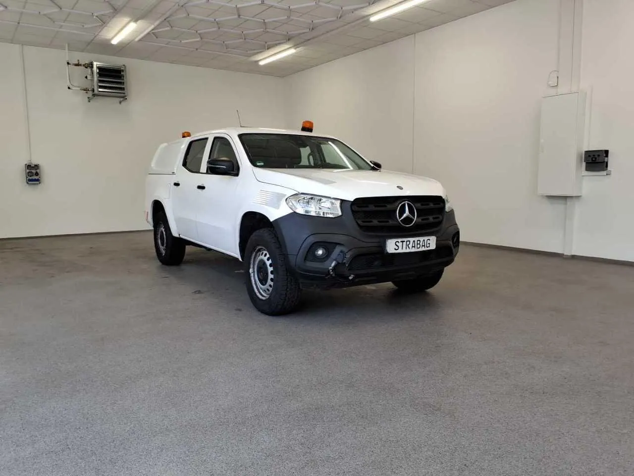 Mercedes-Benz X 220d Pure - Diesel - Manual - 163 hp - 240.224 km