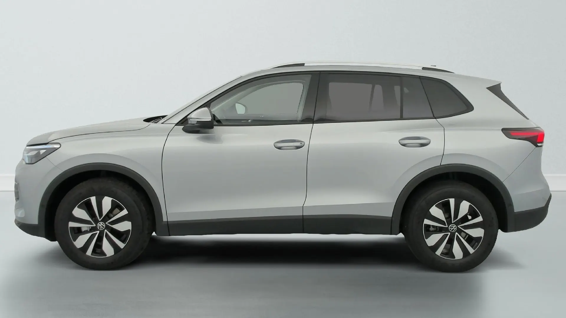 Volkswagen Tiguan 1.5 eTSI Life - Hybrid - Automatic - 150 hp - 50 km