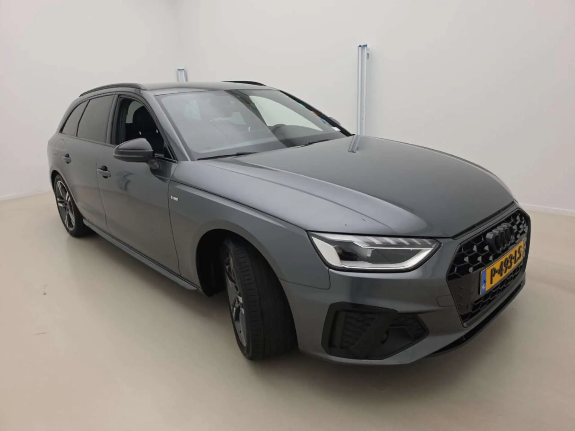 Audi A4 Avant 35 TFSI S Edition Competition - Petrol - Automatic - 150 hp - 184.168 km