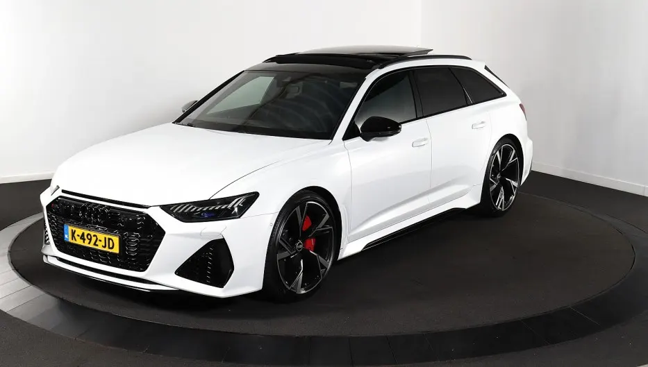 Audi RS6 Avant 4.0 - Petrol - Automatic - 599 hp - 91.500 km