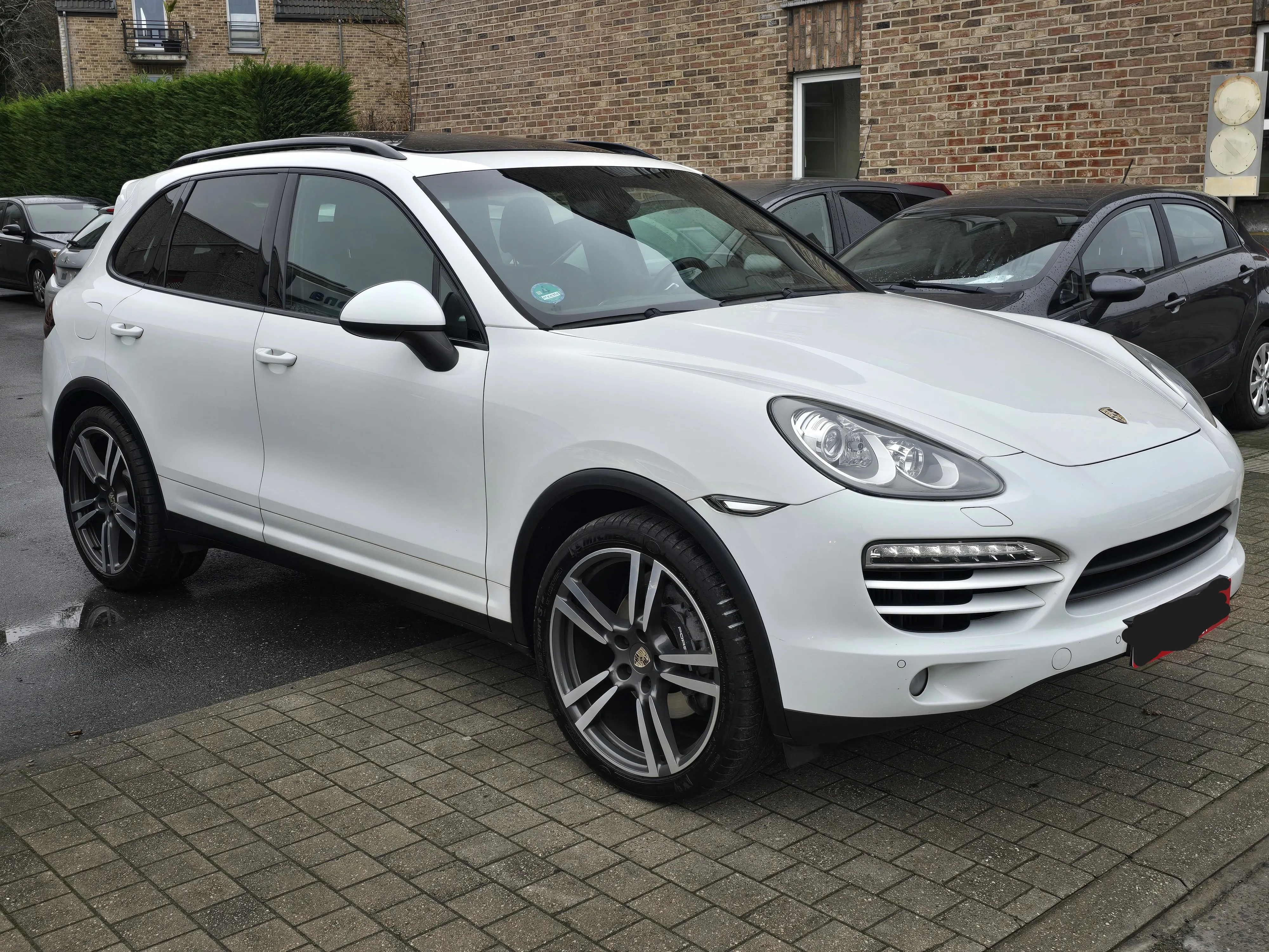 Porsche Cayenne 3.0d Platinum - AWD - Diesel - Automatic - 244 hp - 241.362 km