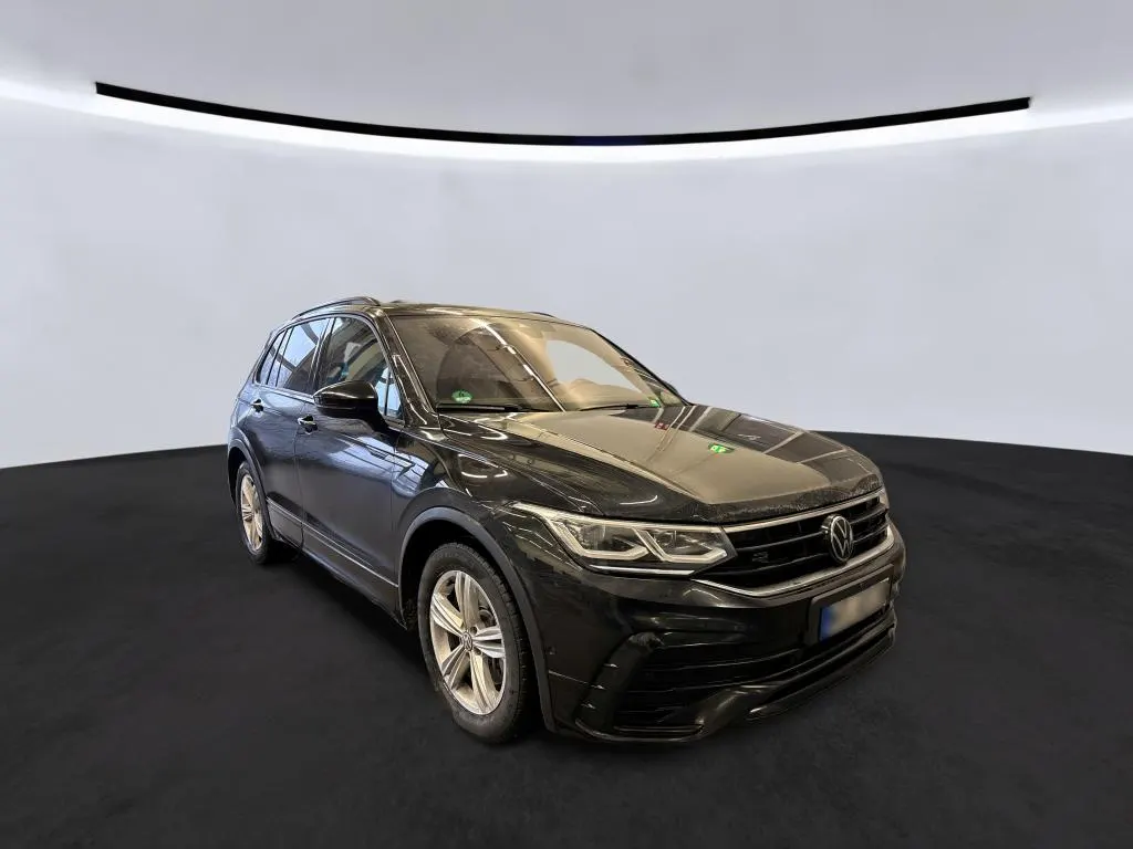 Volkswagen Tiguan 2.0 TDI R-Line - 4Motion - Diesel - Automatic - 200 hp - 76.835 km
