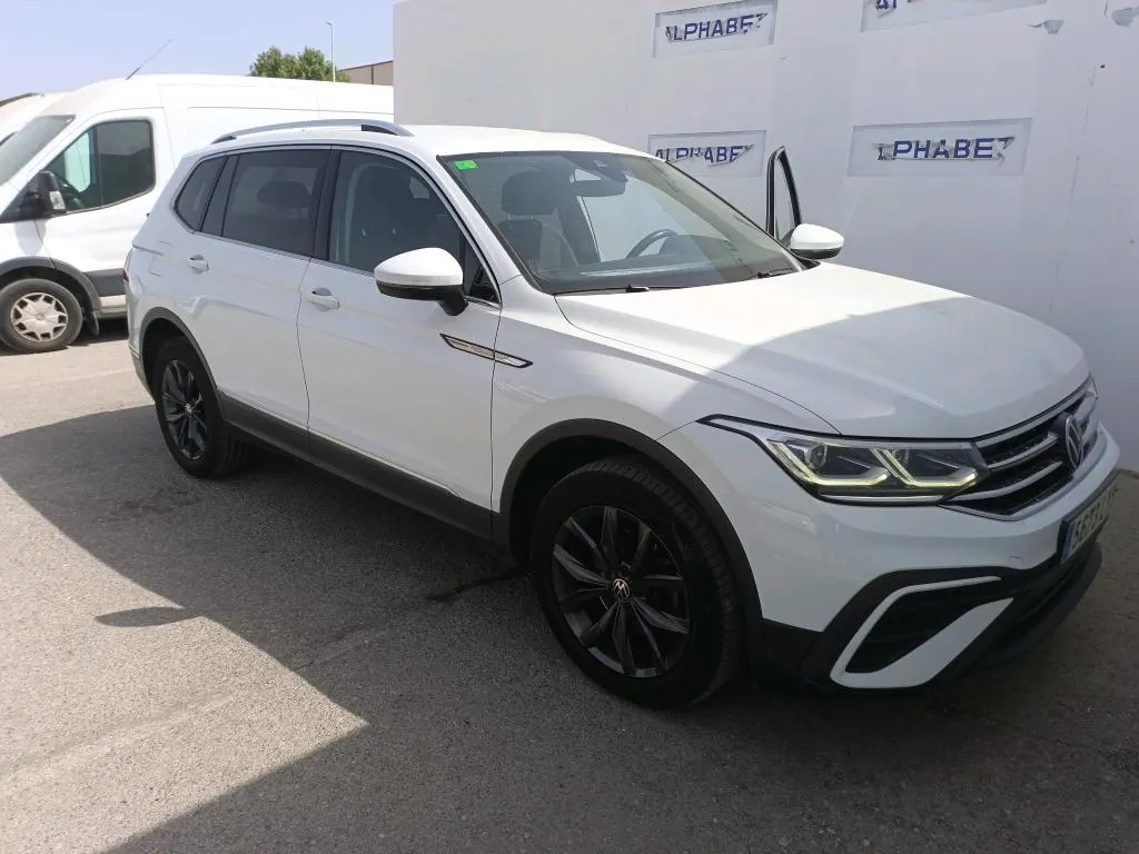 Volkswagen Tiguan Allspace 2.0 TDI Life - Diesel - Automatic - 150 hp - 137.289 km