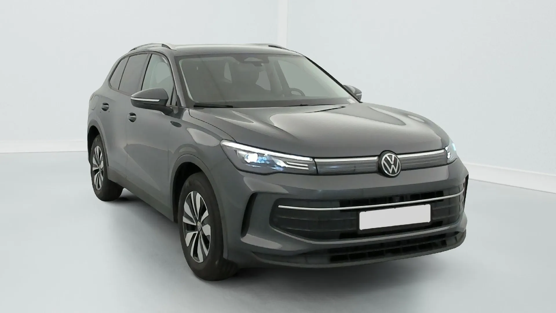 Volkswagen Tiguan 1.5 eTSI Life - Hybrid - Automatic - 150 hp - 50 km