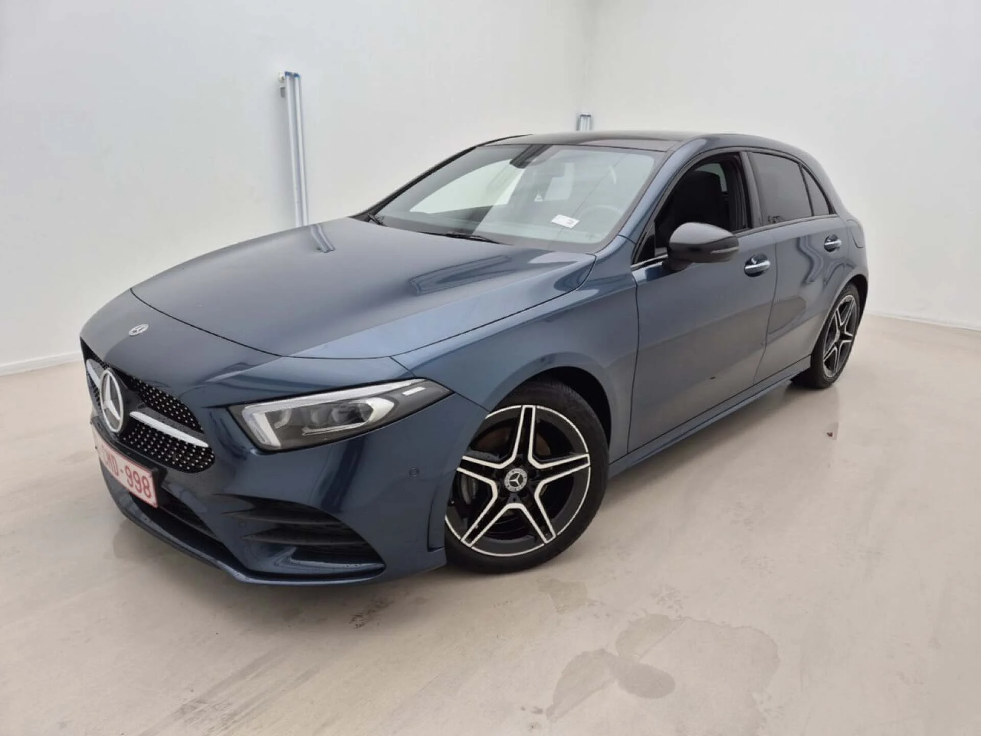 Mercedes-Benz MERCEDES-BENZ A-KLASSE 180D AMG LINE