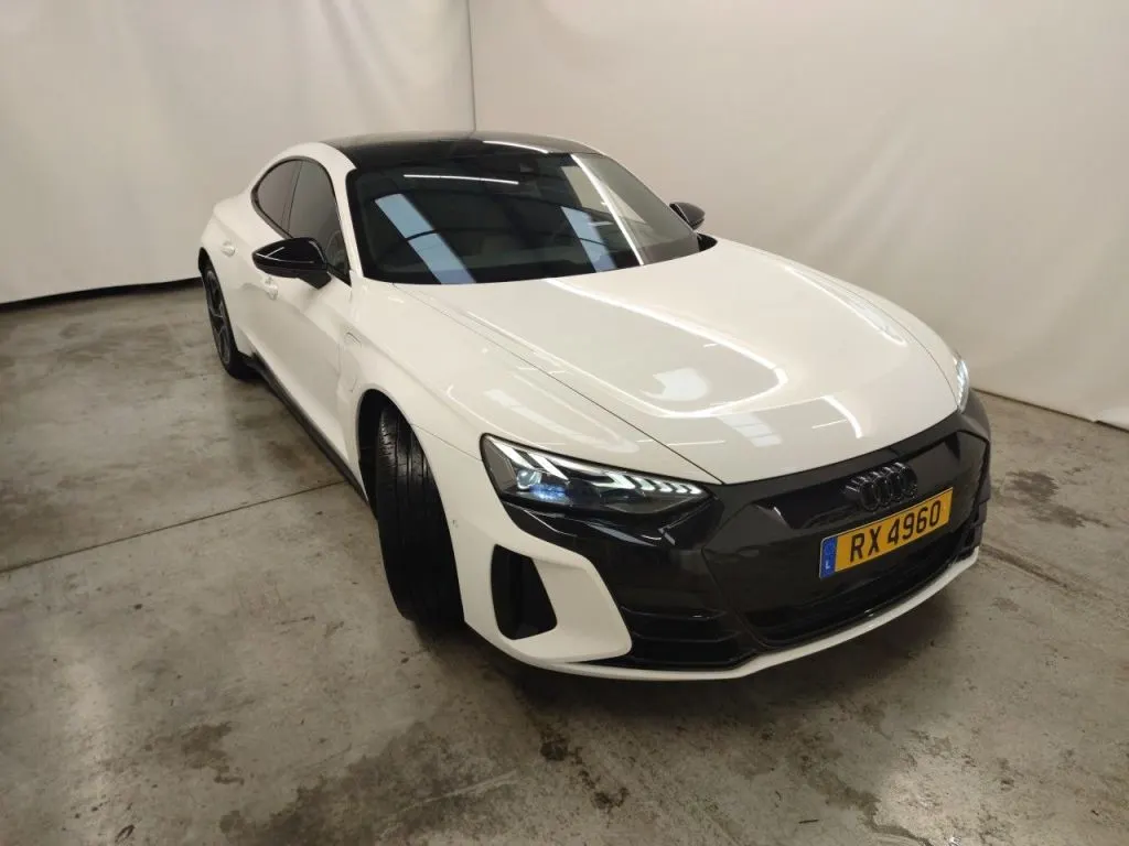 Audi E-Tron GT 93 kWh - Electric - Automatic - 476 hp - 69.836 km