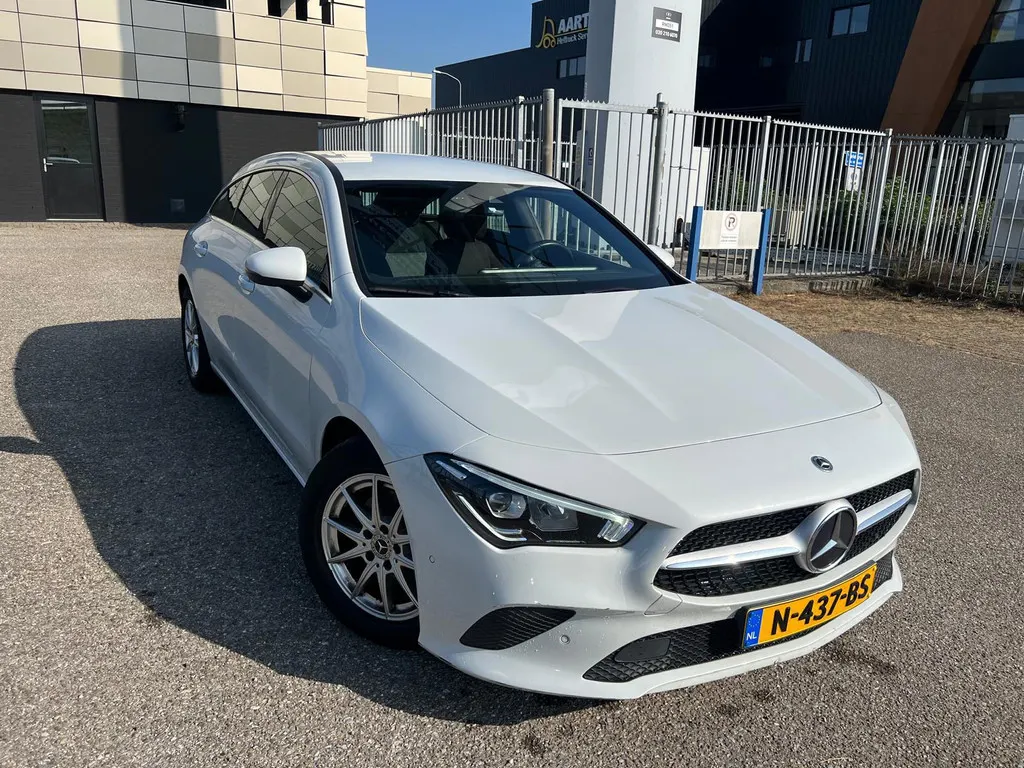 Mercedes-Benz CLA Shooting Brake 180 Business Solution - Petrol - Automatic - 136 hp - 153.200 km