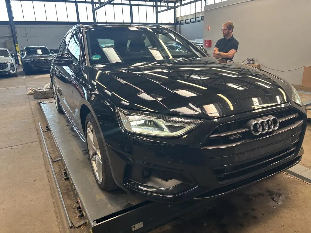Audi A4 Avant 40 TDI Advanced - Quattro - Diesel - Automatic - 204 hp - 74.672 km