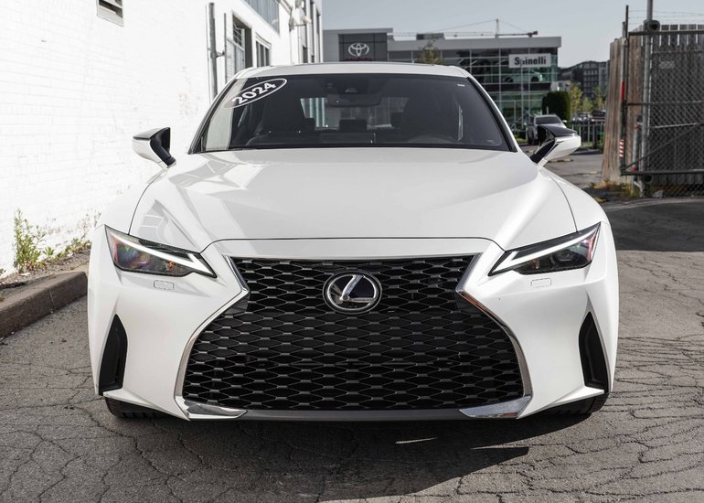 Lexus 2024 Lexus IS 300